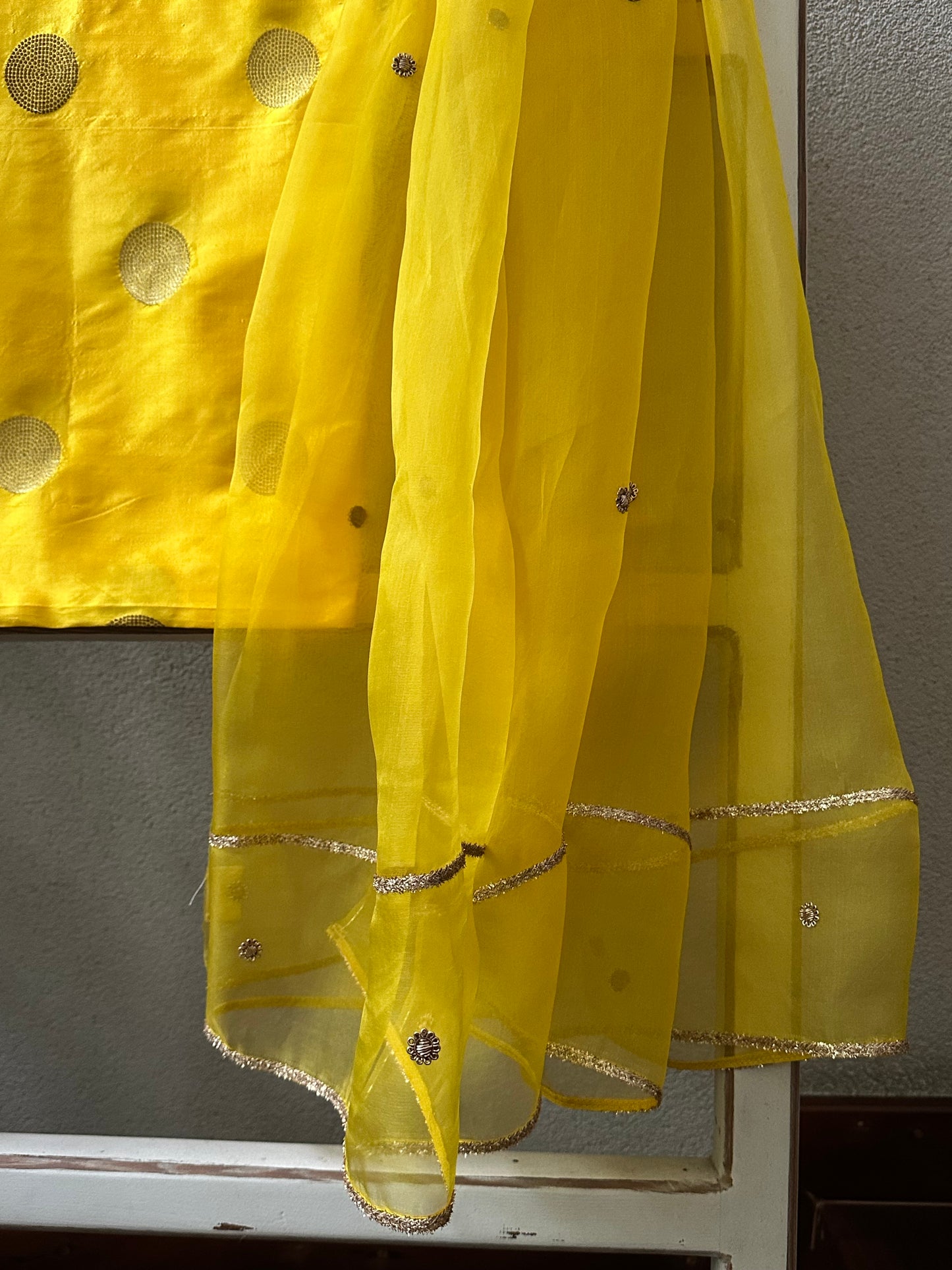 MANAS 2 PIECE  SILK  SUIT  SET