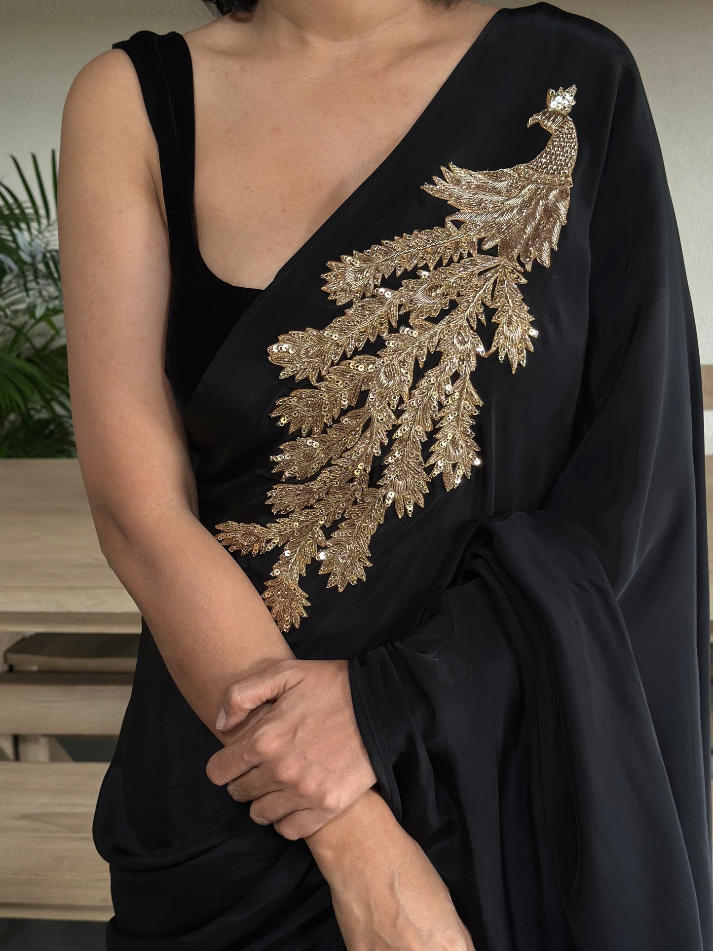 QUIET CONFIDENCE - BLACK BROOCH SARI