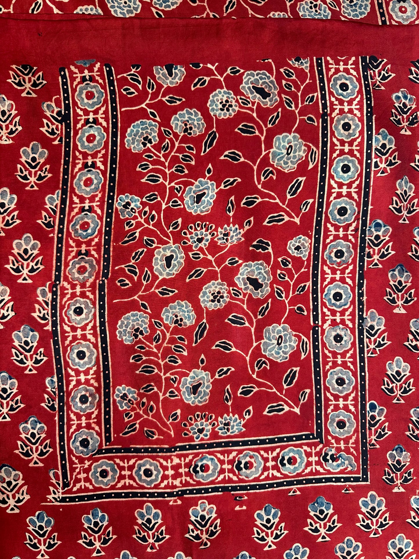 ATMA RAM  AJRAKH  MODAL  SUIT