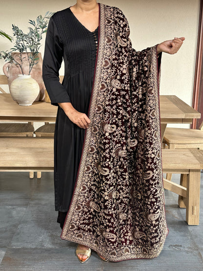 MANVANTARA  VELVET SHWAL/DUPATTA