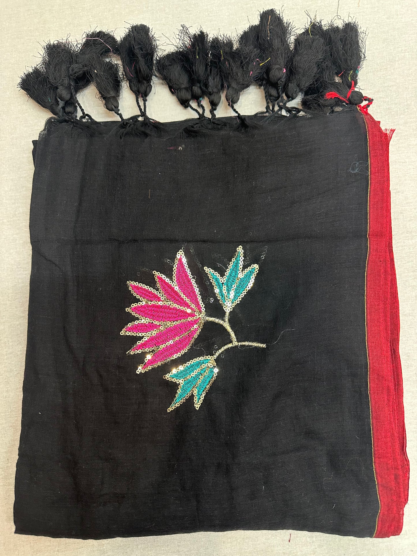MUL COTTON  EMBROIDERY SEQUIN 1990