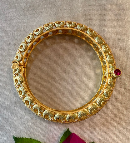 NAVYA BANGLES