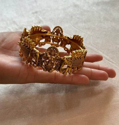 HEMANGI BANGLES