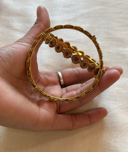 GAYATRI BANGLES