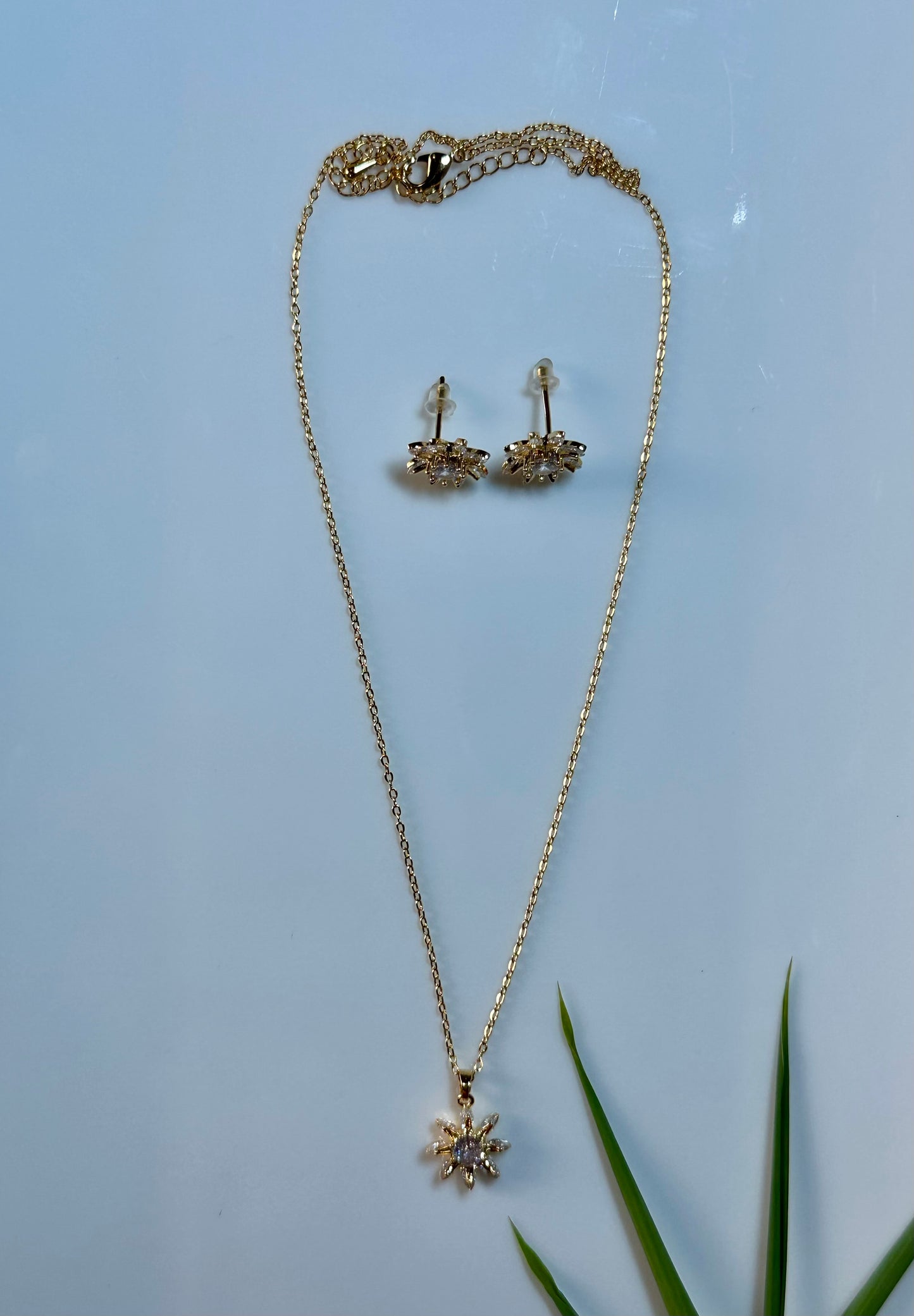 AVNI PENDANT SET