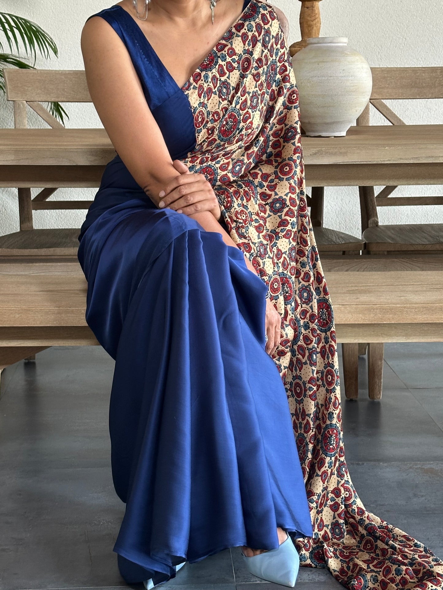 JAYA  MODAL  SARI