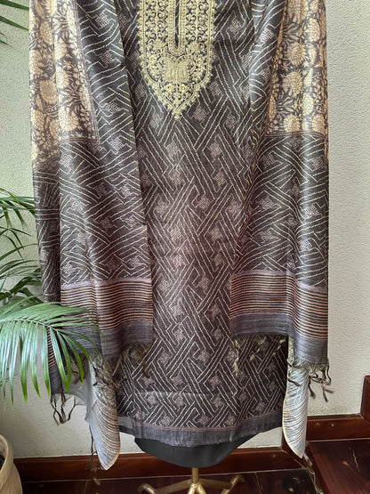 DEEPIKA  SEMI STITCHED SUIT SET