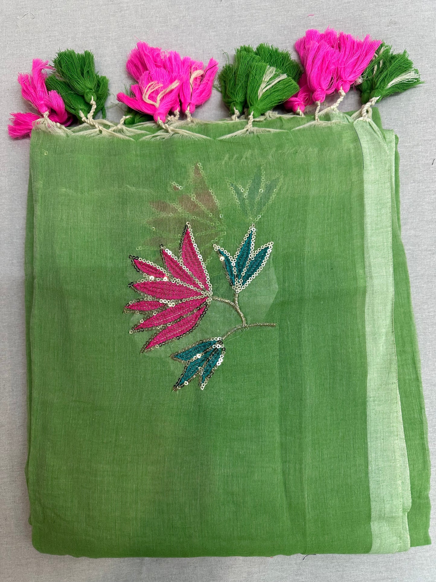 MUL COTTON  EMBROIDERY SEQUIN 1990