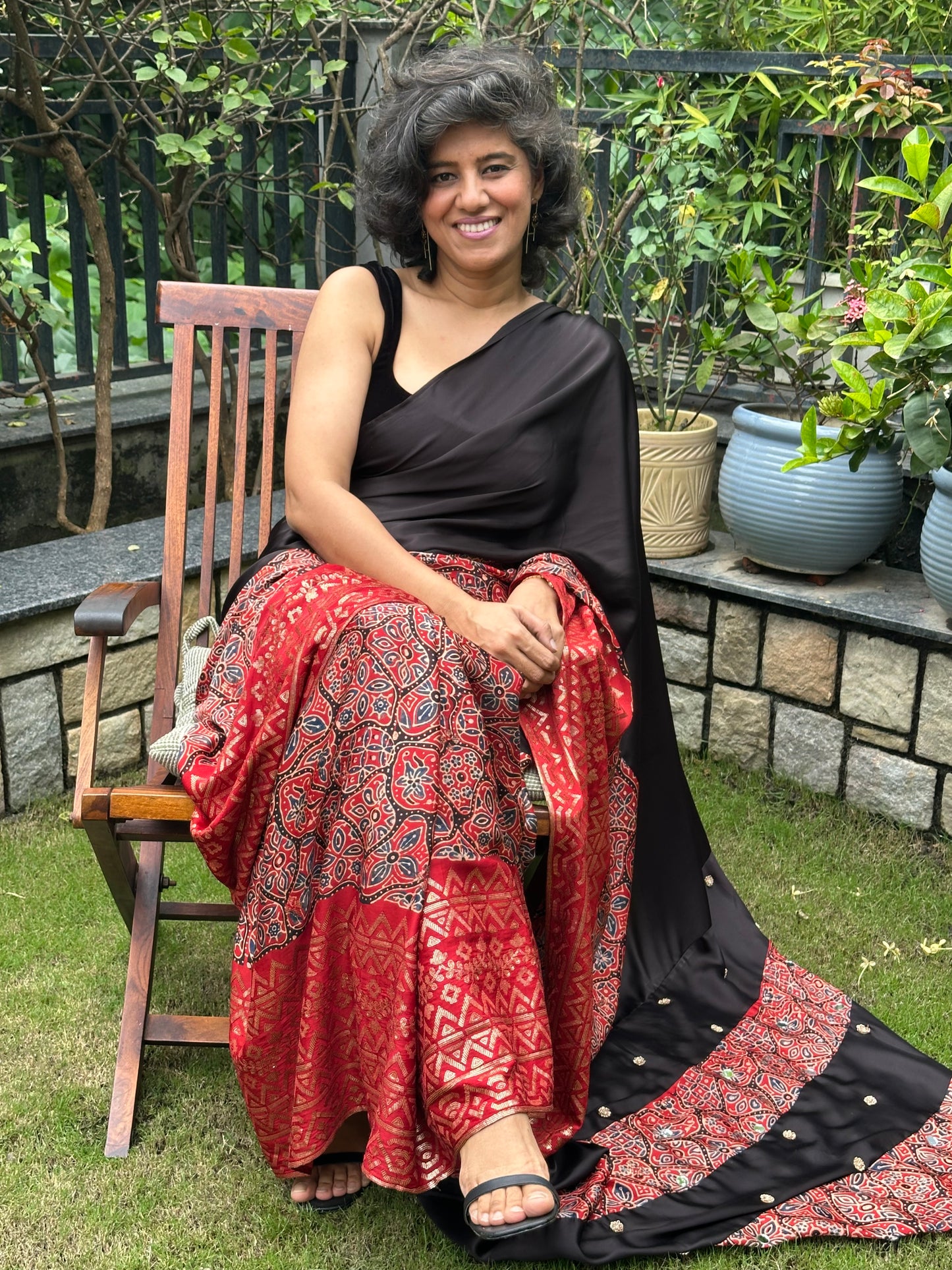 ERA  MODAL  SARI