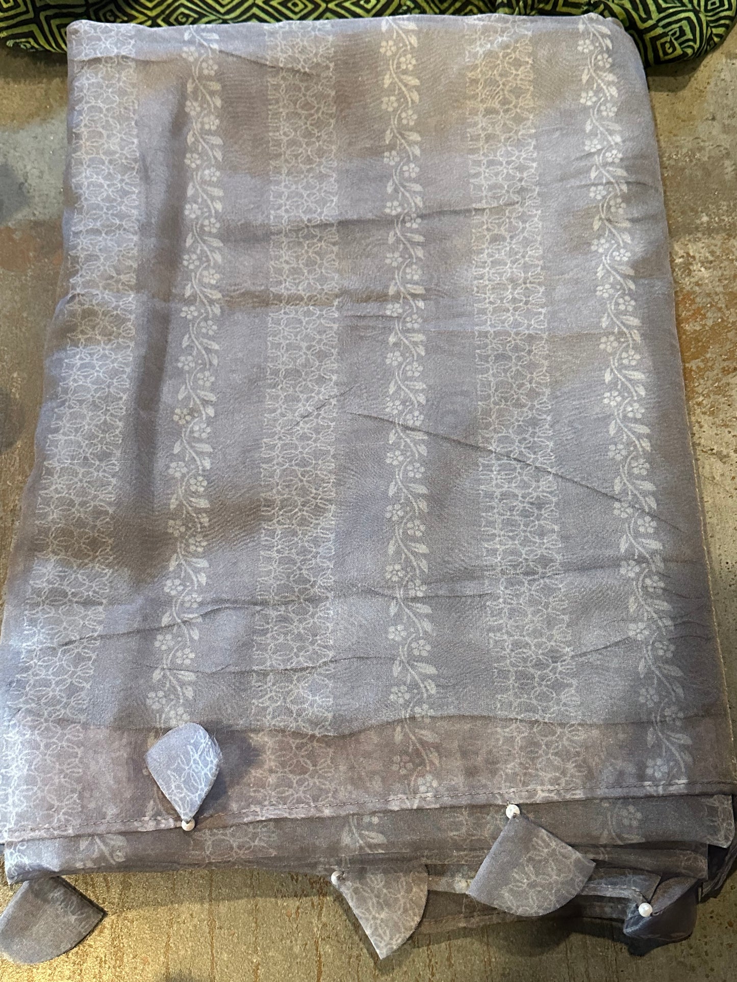 ORGANZA TASSELS 3950