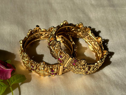 DEVIKA BANGLES