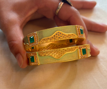 NITYA BANGLES