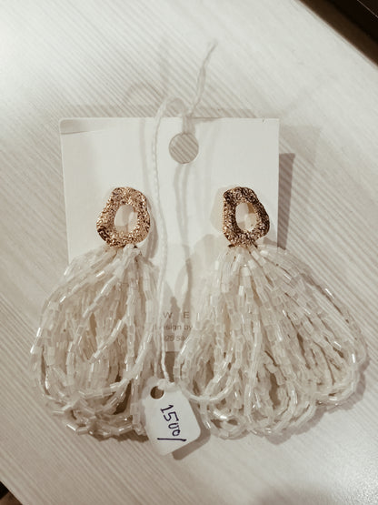DISPLAY EARRING