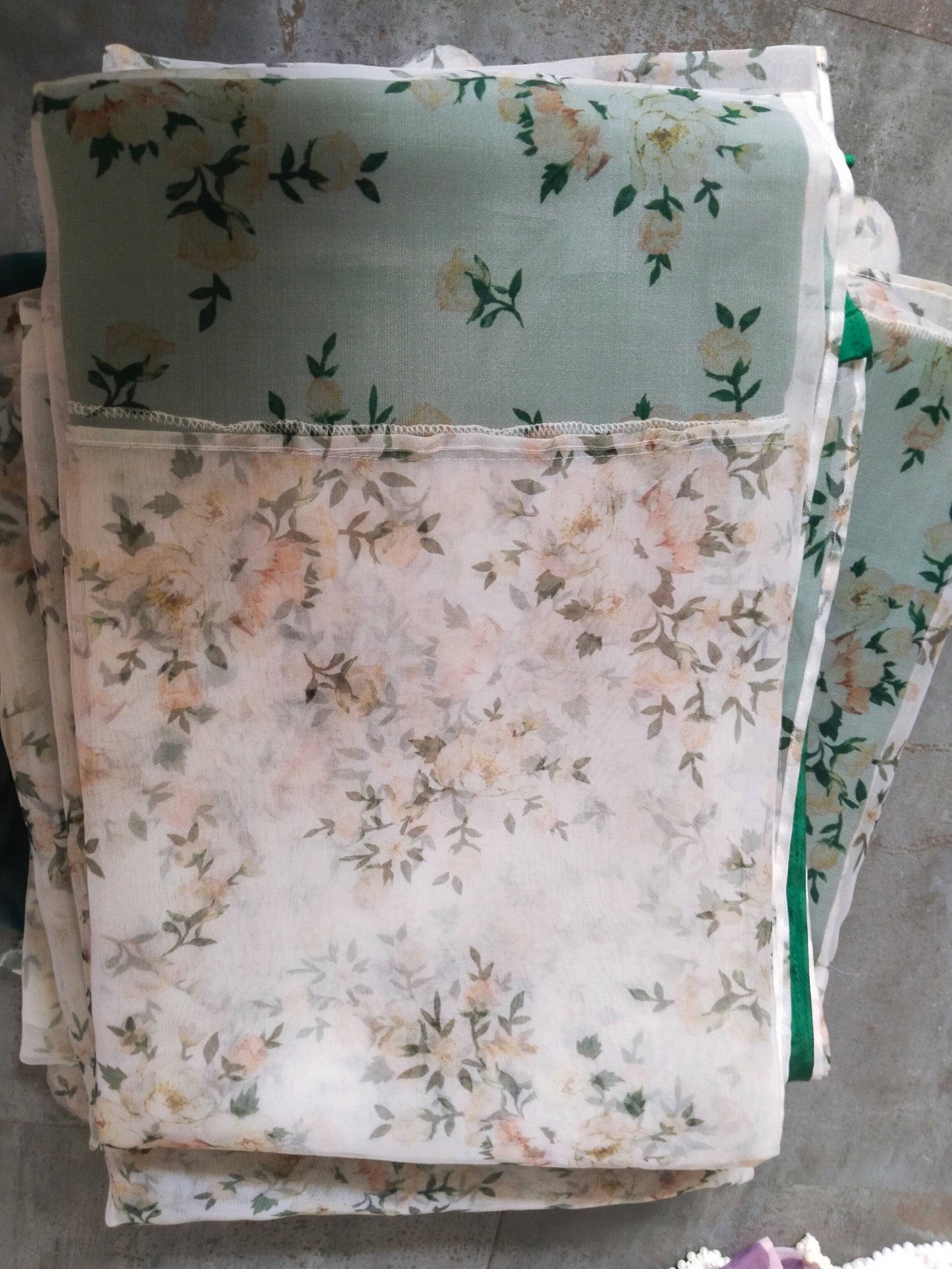 ORGANZA TASSELS 3950