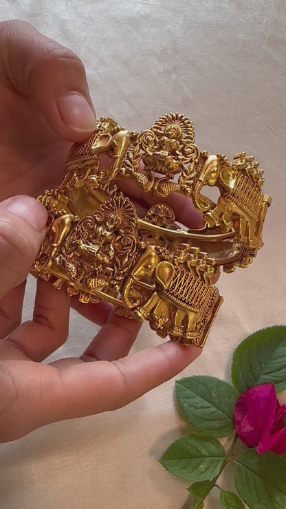 HEMANGI BANGLES