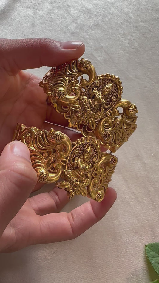 EESHA BANGLES
