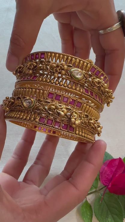 AARNA BANGLES