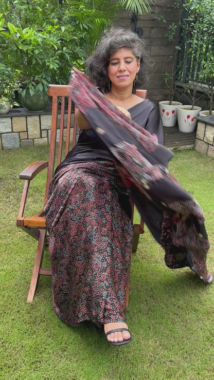 ANURADHA  MODAL  SARI