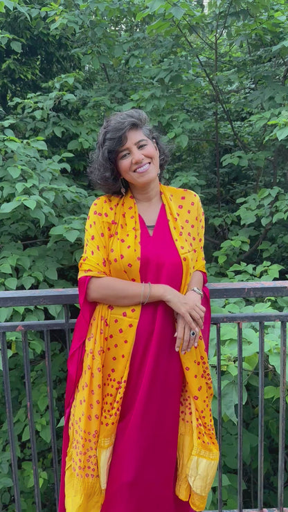 GARIMA  BANDHANI  MODAL  DUPATTA