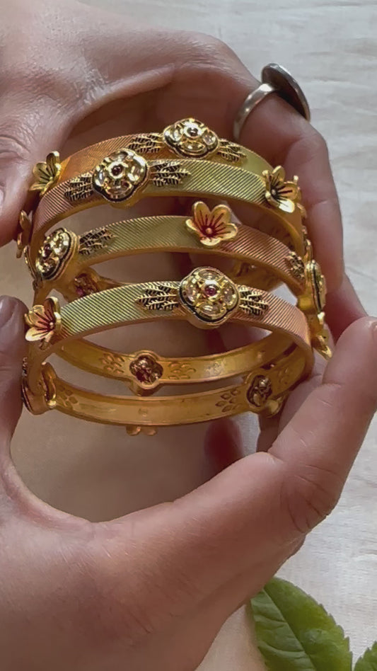 ARADHYA BANGLES